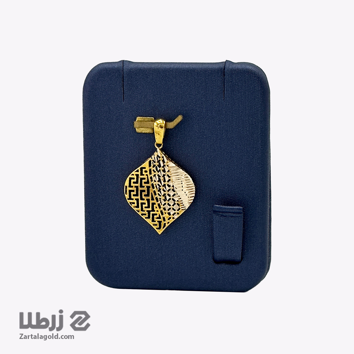 پلاک طلا طرح لوزی تراشدار کد P18577 پلاک طلا طرح لوزی تراشدار کد P18577